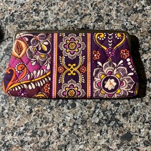 Vera Bradley Wallet. Like new condition!